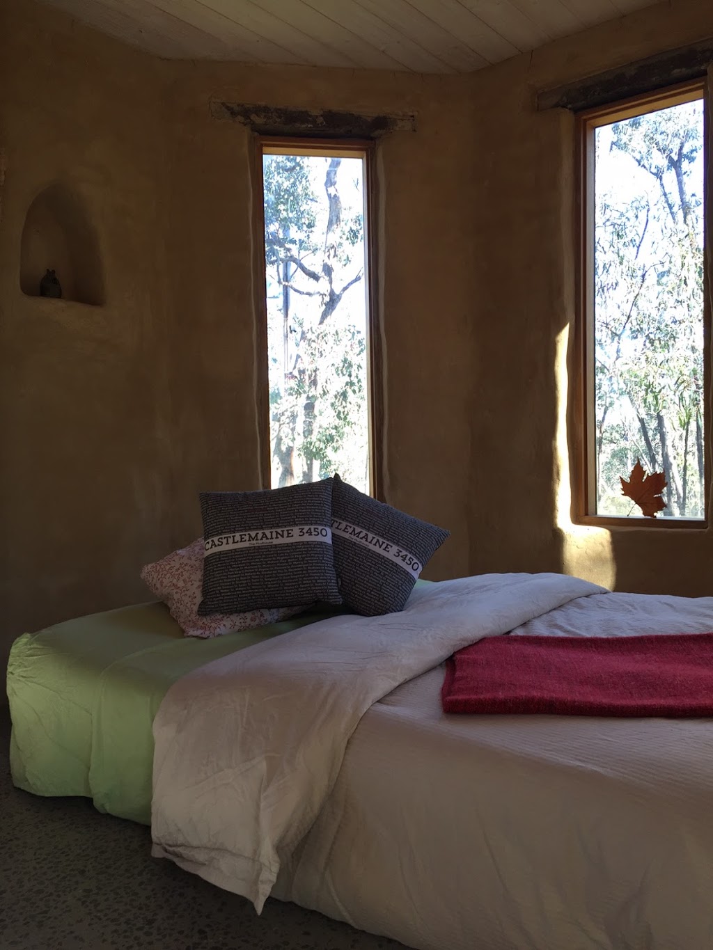 The Mud House | lodging | 80 Willy Milly Rd, Castlemaine VIC 3450, Australia | 0419115486 OR +61 419 115 486