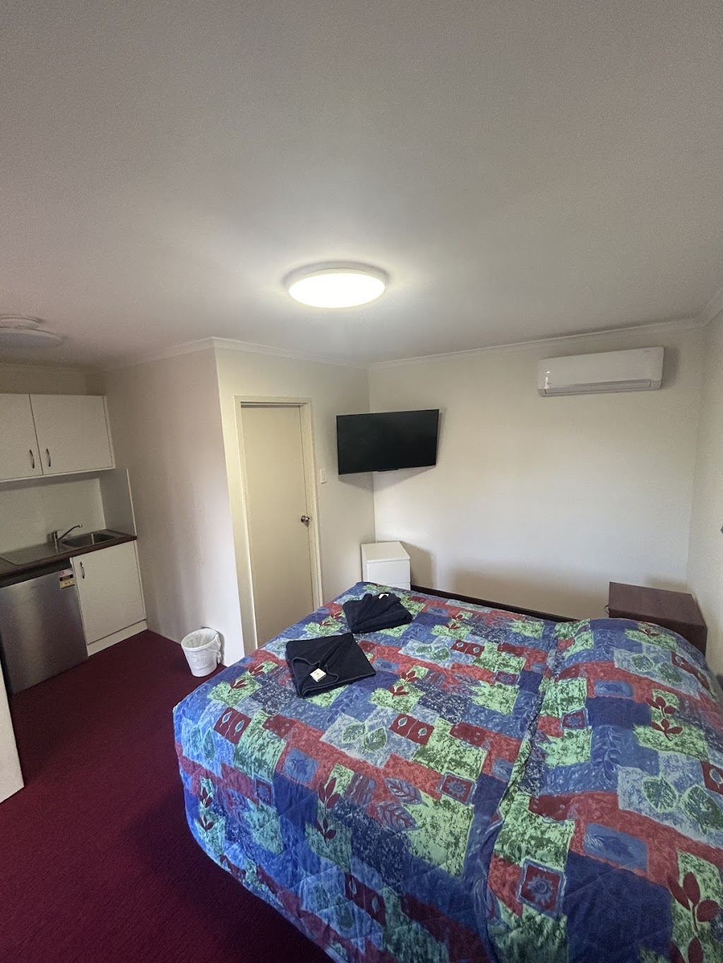 Commercial Hotel Meekatharra | 77 Main St, Meekatharra WA 6642, Australia | Phone: (08) 9981 1020