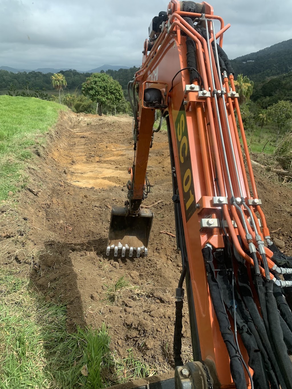 straightline civil services | 10 Rollinsons Rd, Farleigh QLD 4741, Australia | Phone: 0499 944 914