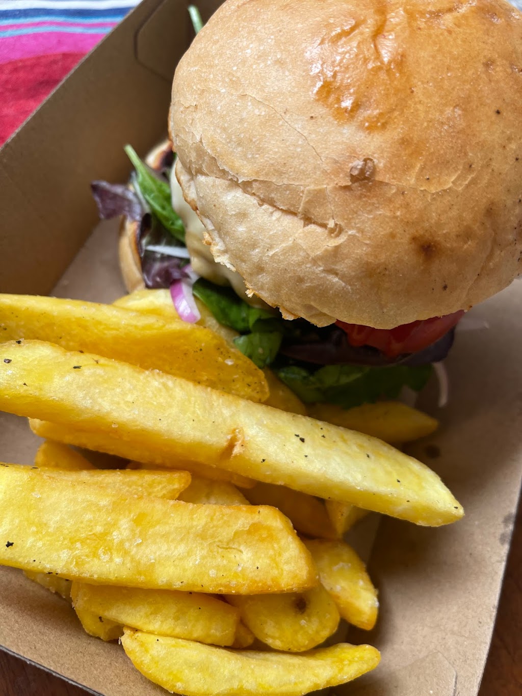 The Waves Cafe | 954 Point Plomer Rd, Crescent Head NSW 2440, Australia | Phone: 0411 133 227