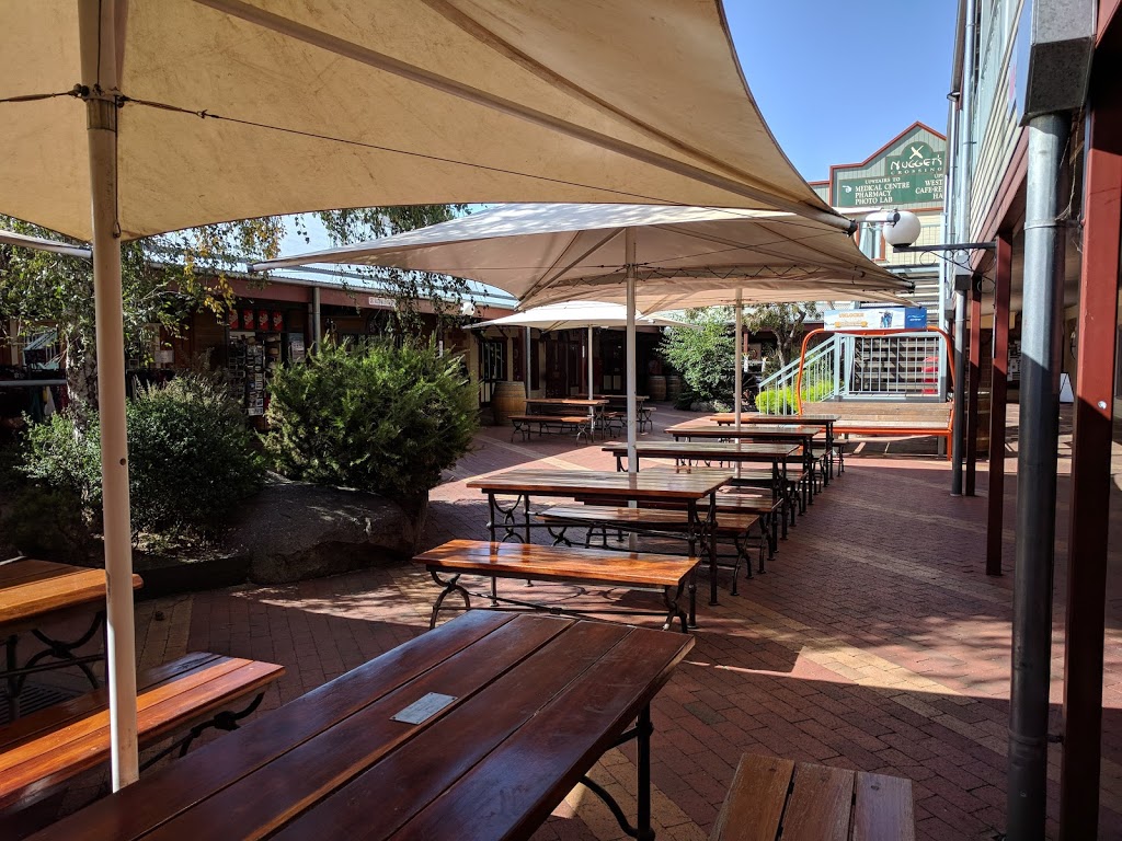 Nuggets Crossing Court Yard | Snowy River Ave, Jindabyne NSW 2627, Australia | Phone: (02) 6451 4000