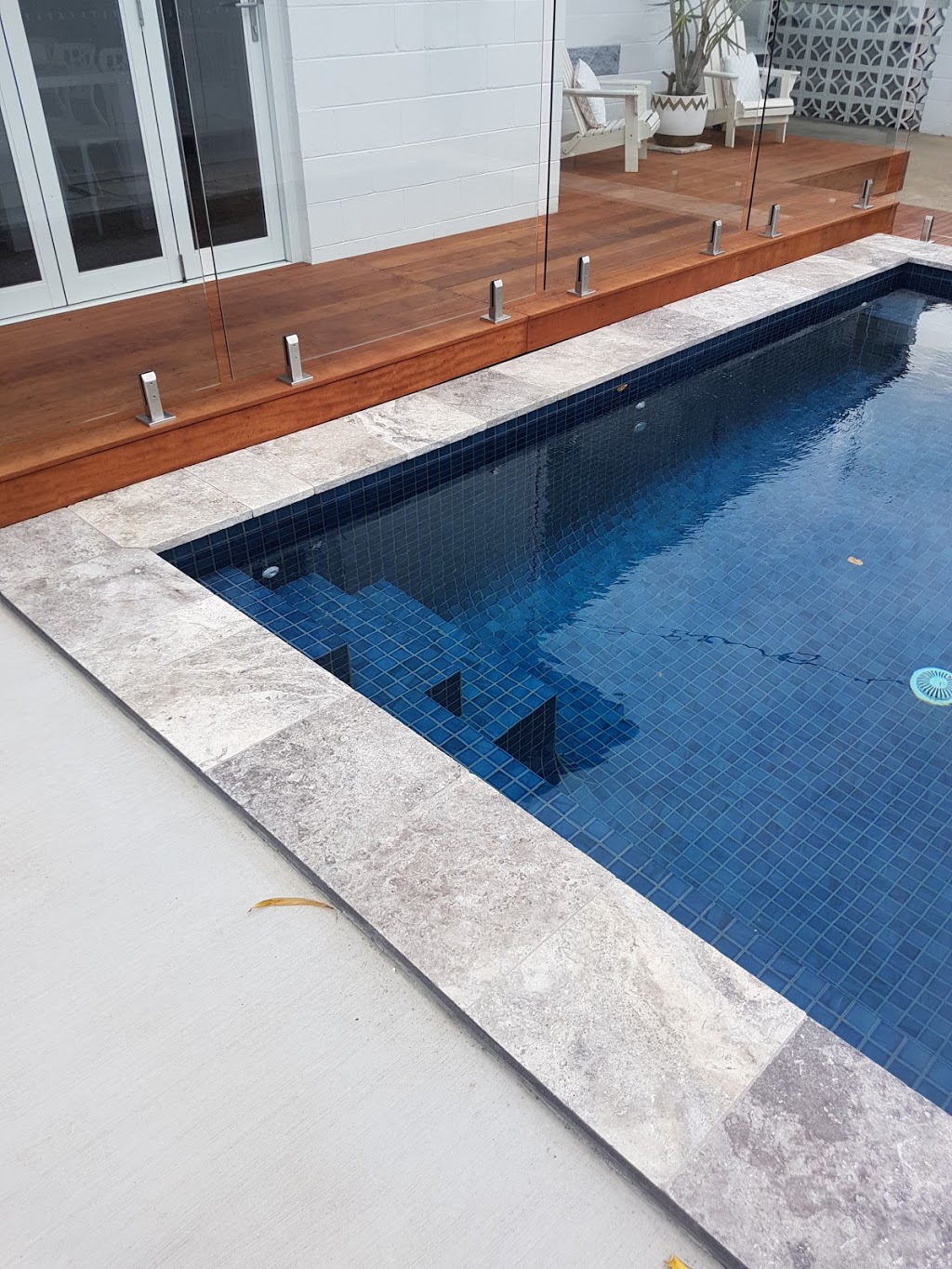 Creation Pool Tiling | 2/6 Cantwell Ct, Miami QLD 4220, Australia | Phone: 0410 593 318