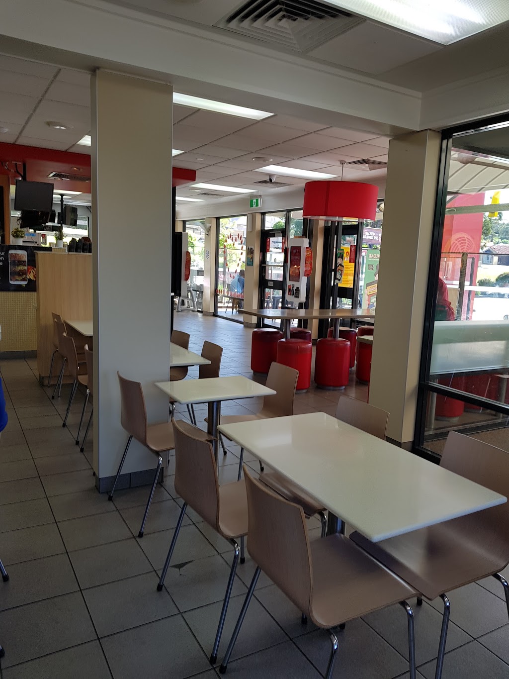 McDonalds Happy Valley | cafe | Cnr Kenihans Rd &, Regency Rd, Happy Valley SA 5159, Australia | 0883871122 OR +61 8 8387 1122