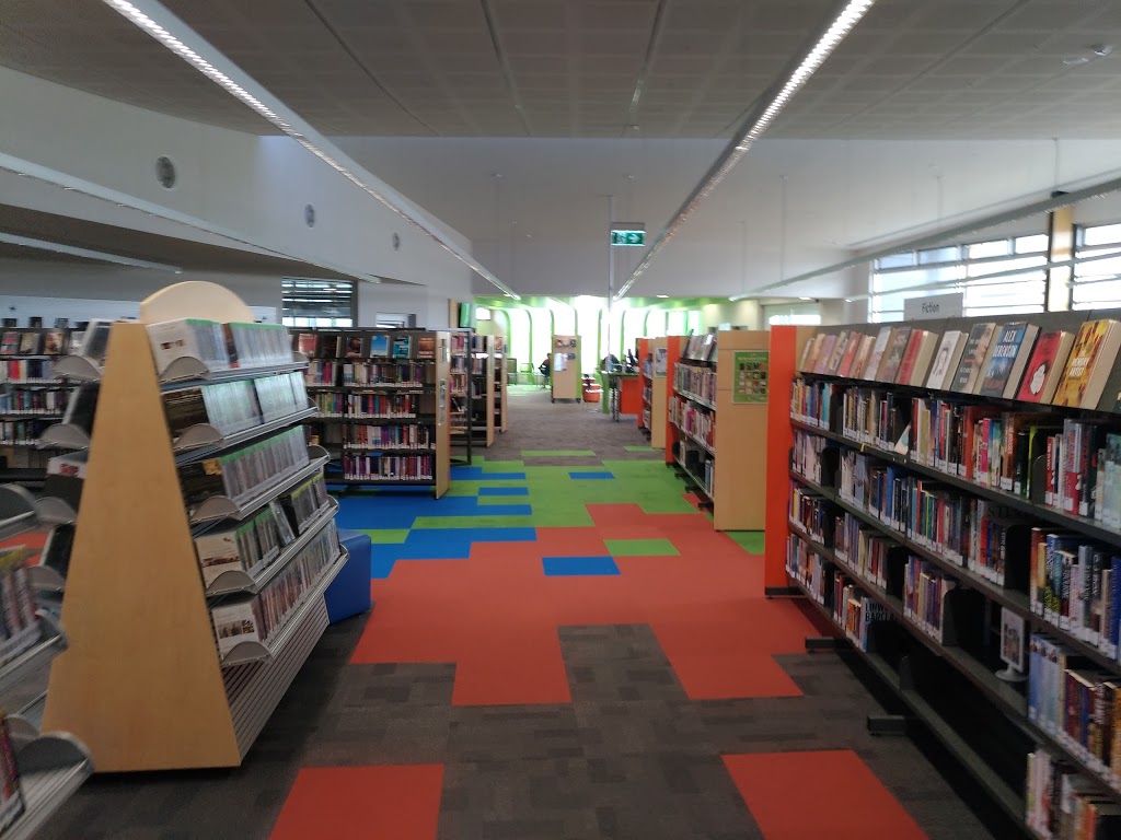 Julia Gillard Library Tarneit | 150 Sunset Views Blvd, Tarneit VIC 3029, Australia | Phone: (03) 8734 0200