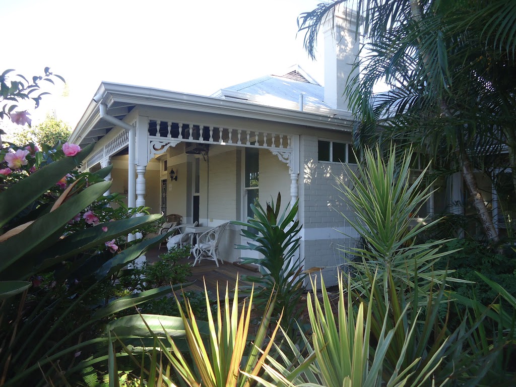 Durack House Bed & Breakfast | 7 Almondbury Rd, Mount Lawley WA 6050, Australia | Phone: (08) 9370 4305