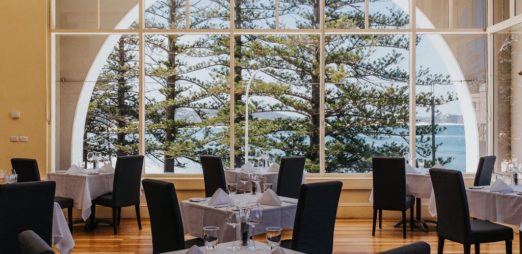 Crowne Plaza Terrigal Pacific | Pine Tree Ln, Terrigal NSW 2260, Australia | Phone: (02) 4384 9111