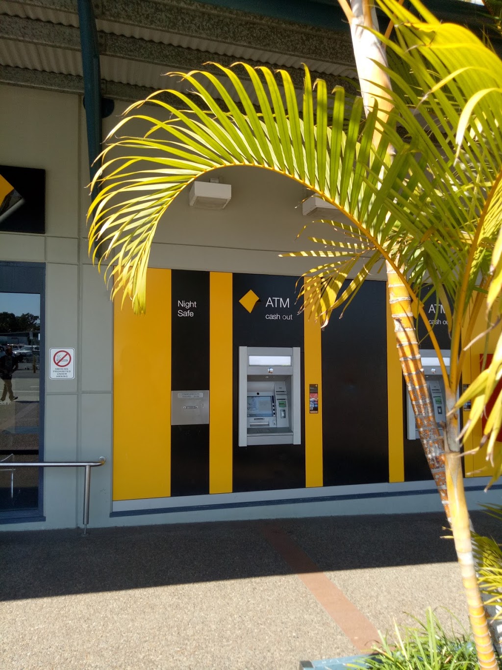 Commonwealth Bank | bank | Park Beach Plaza, 62/253 Park Beach Rd, Coffs Harbour NSW 2450, Australia | 132221 OR +61 132221