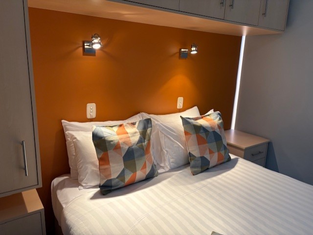 Oasis Houseboat | Berth/11 Pelican Dr, Mannum SA 5238, Australia | Phone: 0435 024 735