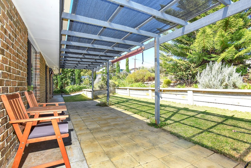 6 Barton Street (Port Elliot) Holiday House | 6 Barton St, Port Elliot SA 5212, Australia | Phone: 0468 831 586