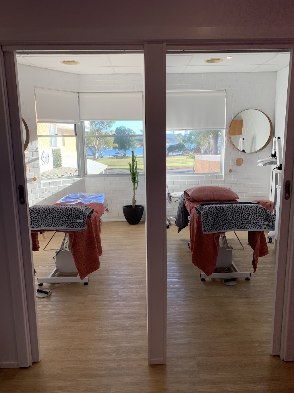 The Studio Beauty & Wellness | beauty salon | 4/42 Grey St, Kalbarri WA 6532, Australia | 0899372222 OR +61 8 9937 2222