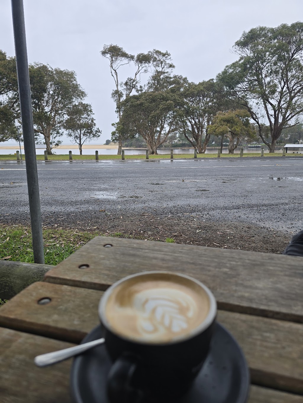 Offshore Coffee Bar Lake Cathie | 1661 Ocean Dr, Lake Cathie NSW 2445, Australia | Phone: 0403 377 542