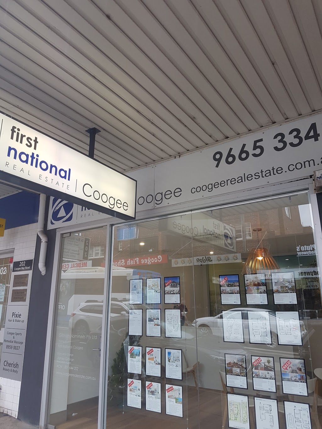 Coogee Real Estate | 206 Coogee Bay Rd, Coogee NSW 2034, Australia | Phone: (02) 9665 3341