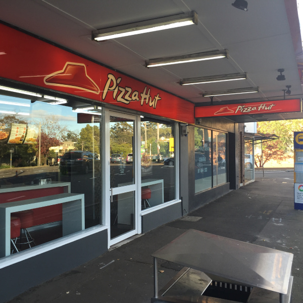 Pizza Hut Upper Coomera | meal delivery | Shop E1A Coomera Square Shopping Centre, 2 City Centre Dr, Upper Coomera QLD 4209, Australia | 131166 OR +61 131166