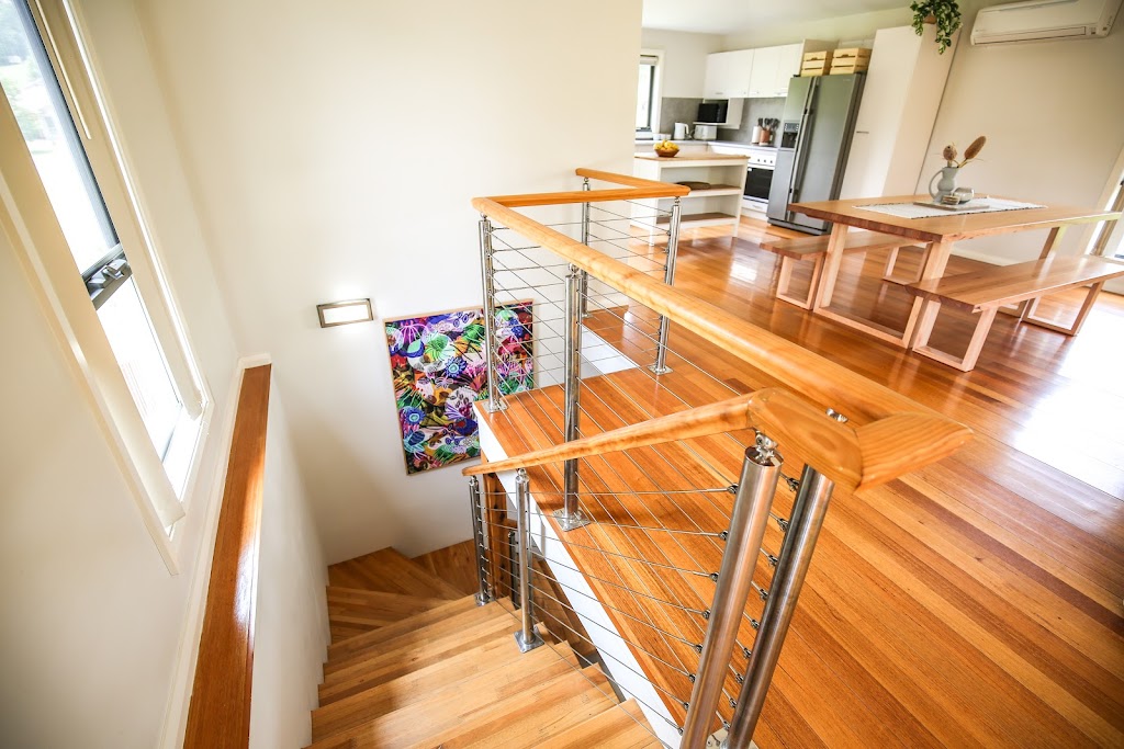 Alpine Nest | 4 Blue Hills Rise, Bright VIC 3741, Australia | Phone: (03) 5759 2555