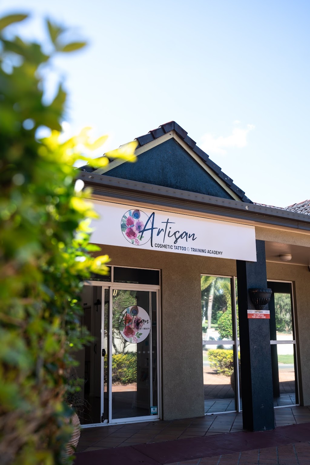 Artisan Cosmetic Tattoo & Beauty | 1/86 Quambone St, Worongary QLD 4213, Australia | Phone: 0422 624 966