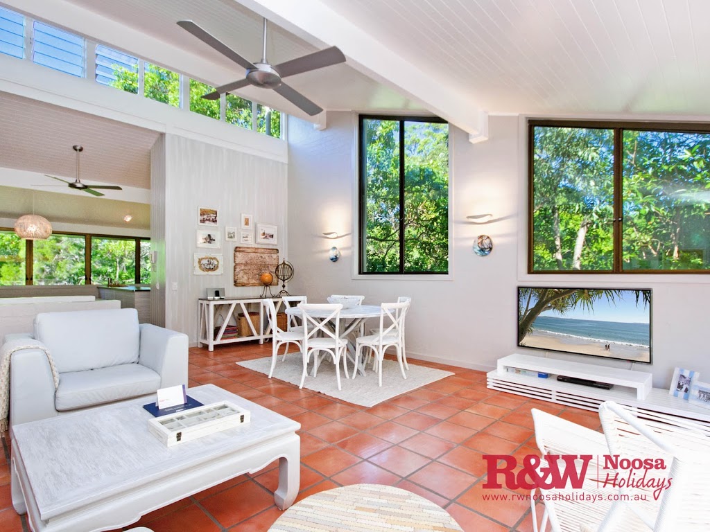 Tea Tree Apartment 9 - RW Noosa Holidays | 1 Mitti St, Noosa Heads QLD 4567, Australia | Phone: (07) 5448 0966