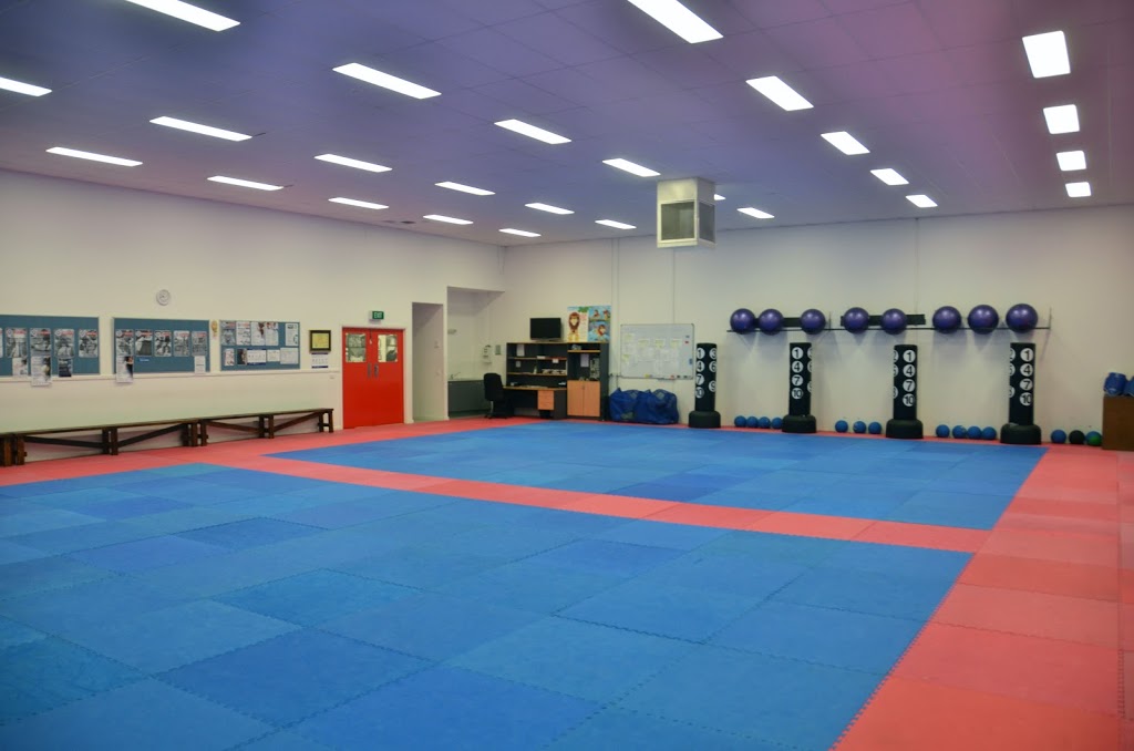 Halls Taekwondo | health | 178 Duke St, Sunshine VIC 3019, Australia | 0393123011 OR +61 3 9312 3011