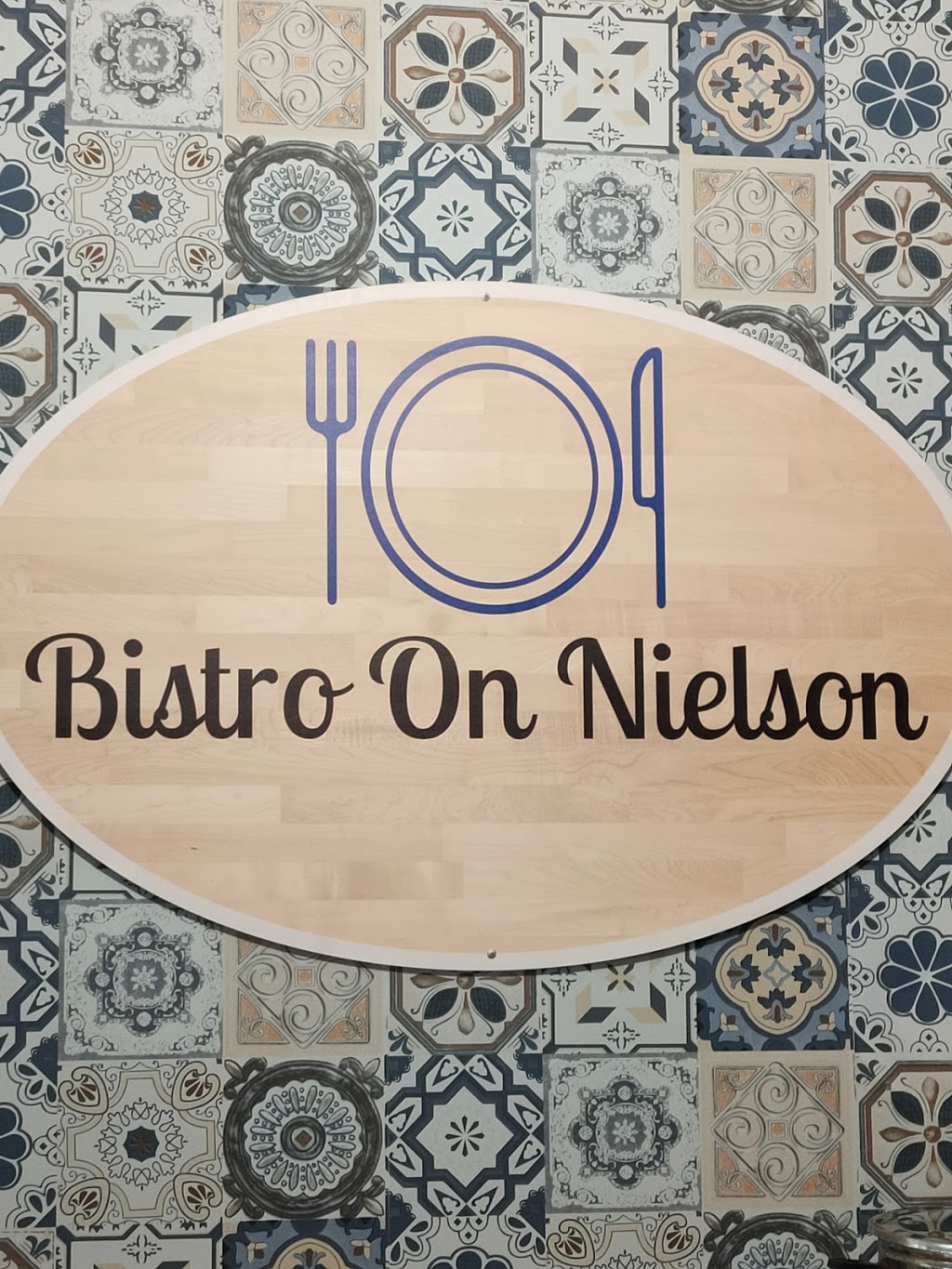 Bistro on Nielson | 76 Nielson St, East Lismore NSW 2480, Australia | Phone: 0416 915 725