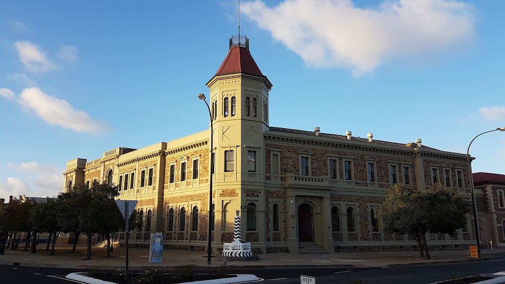 TAFE SA | university | 1 Mundy St, Port Adelaide SA 5015, Australia | 1800882661 OR +61 1800 882 661