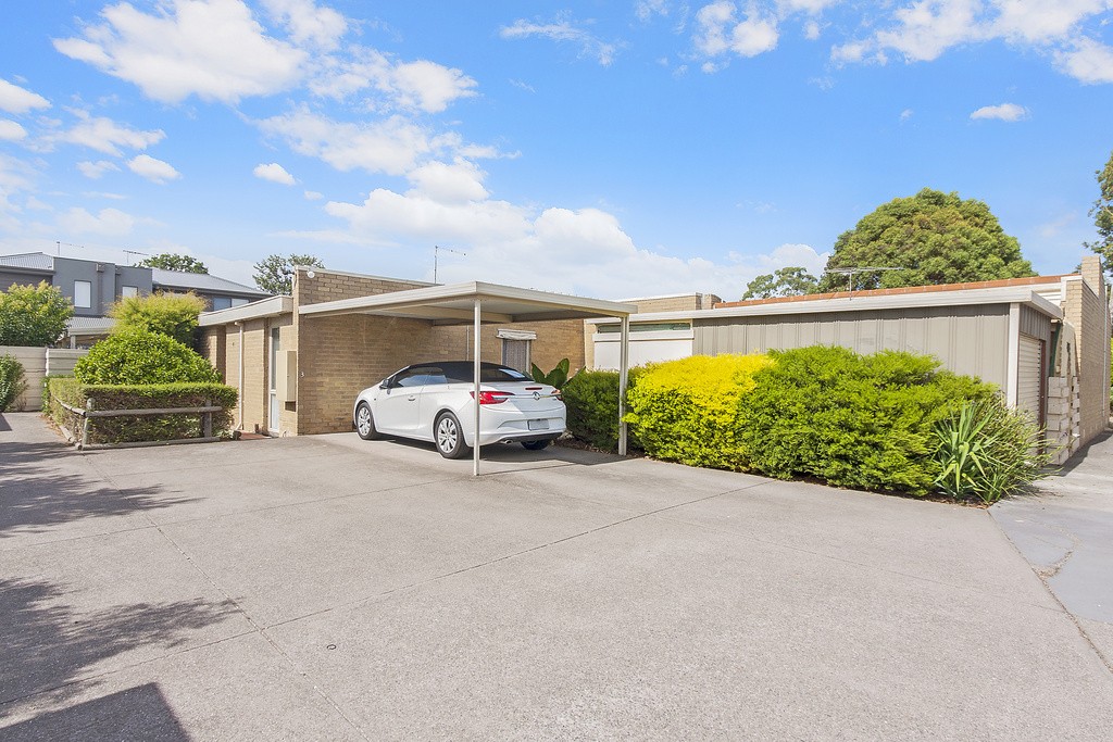 Tom Egan Real Estate | 68 Church St, Whittlesea VIC 3757, Australia | Phone: (03) 9716 1066