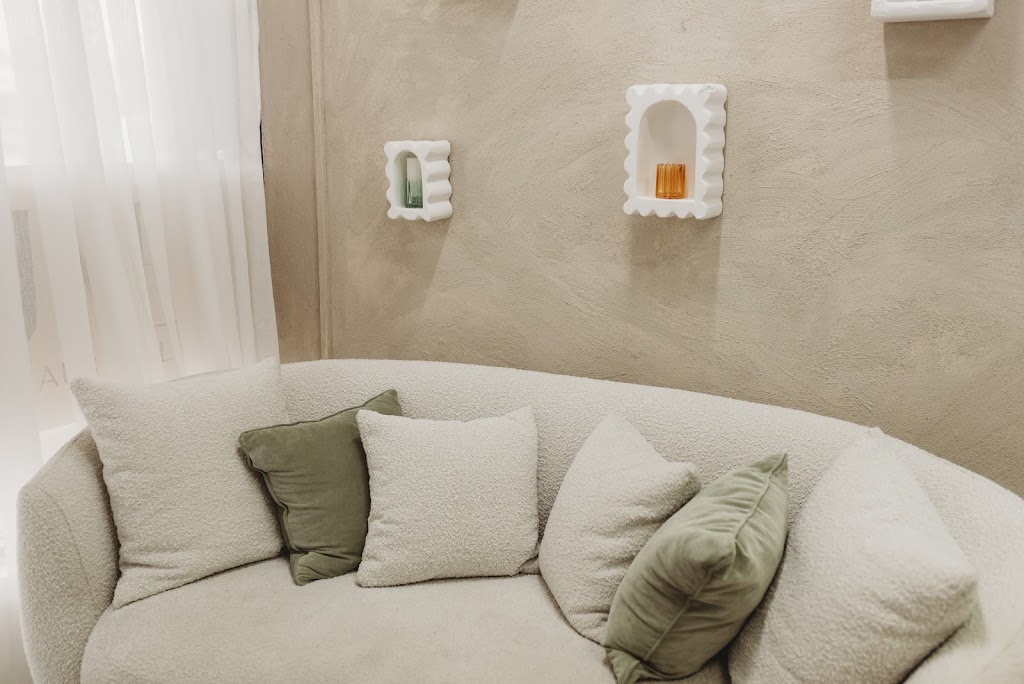 Luxe Beauty Australia | Shop 4/9 Dutton St, Walkerston QLD 4751, Australia | Phone: 0477 267 841