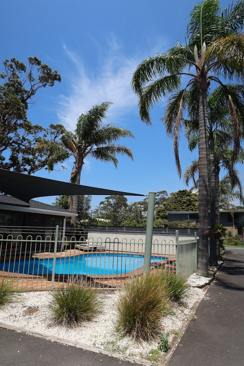 The Retreat - Broulee | 18 Imlay St, Broulee NSW 2537, Australia | Phone: 0434 575 387