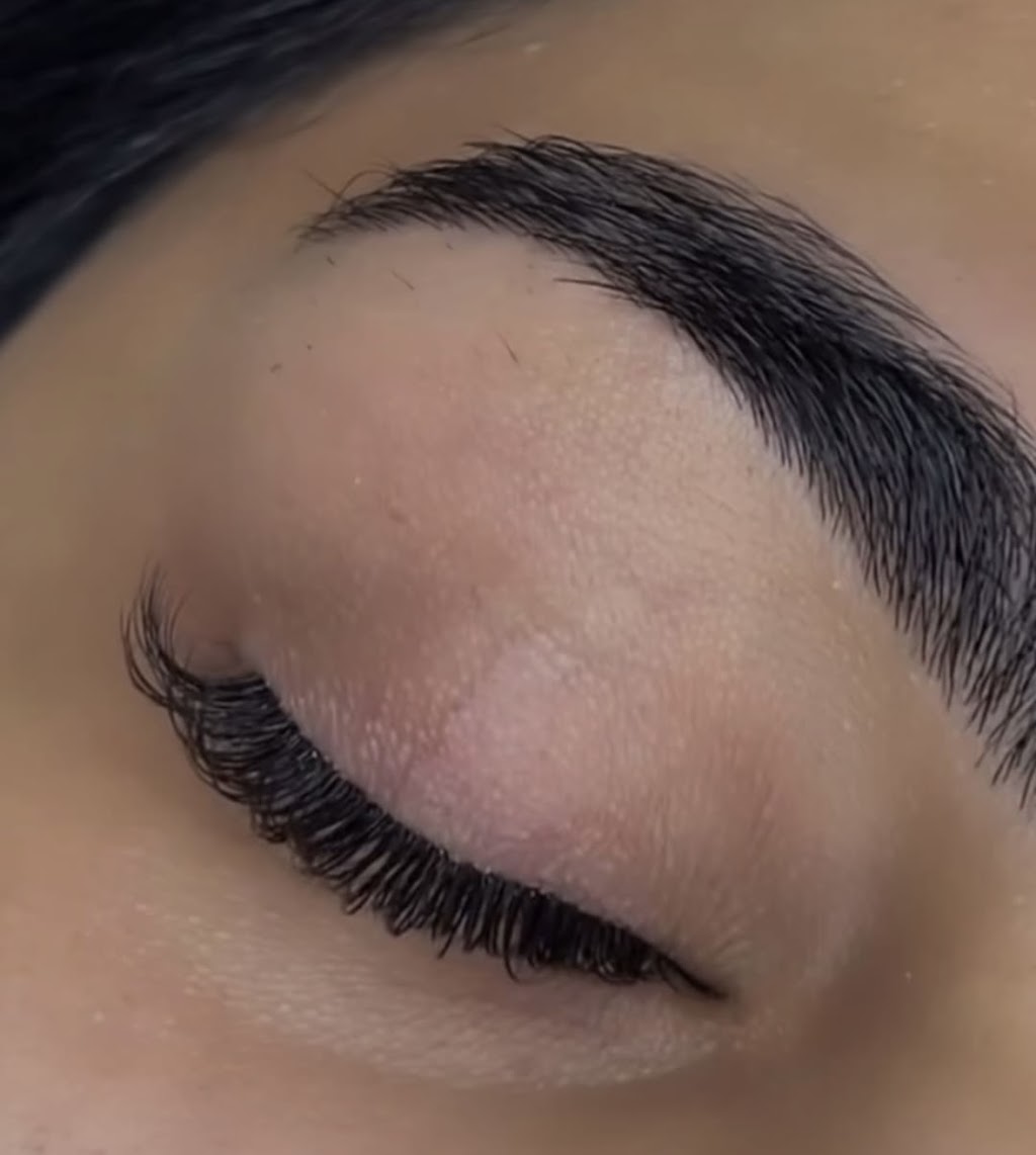 Fierce Glance - Eyelashes & Brows Brisbane | 36 Birchwood St, Park Ridge QLD 4125, Australia | Phone: 0470 616 076