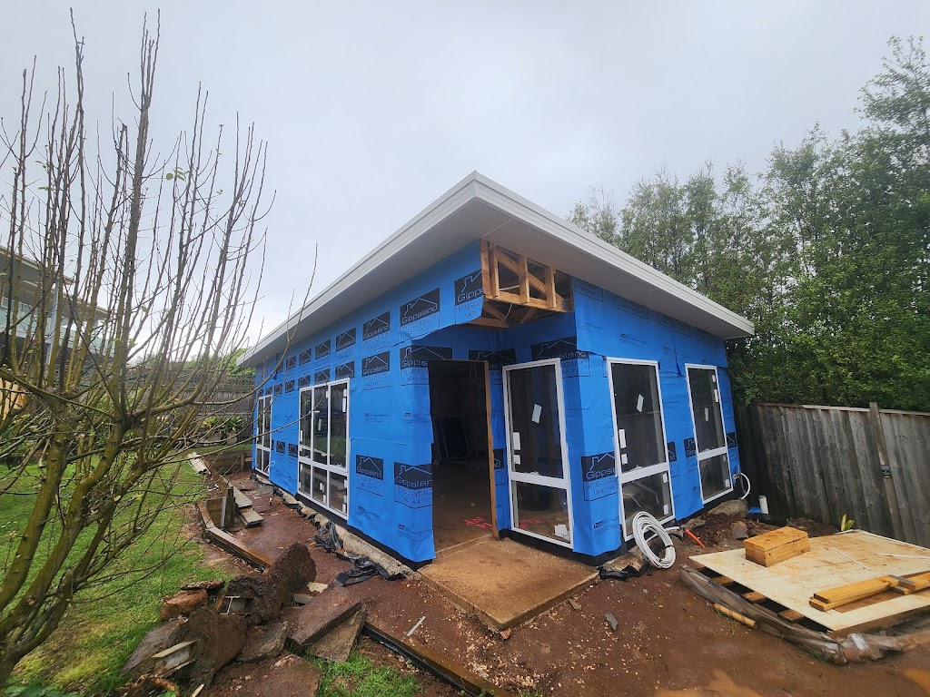 Granny Shacks | Amberly Dr, Drouin VIC 3818, Australia | Phone: 0439 741 733