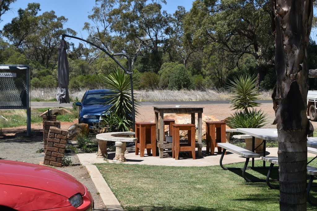 Hermidale Hotel | lodging | LOT 1 Quanda St, Hermidale NSW 2831, Australia | 0268330725 OR +61 2 6833 0725