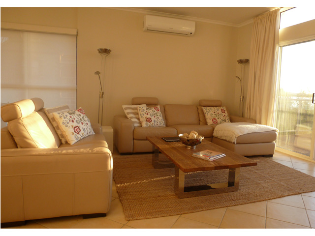 Victor Harbor Holiday Rental (Waimea) | 1/20 Flinders Parade, Victor Harbor SA 5211, Australia | Phone: 0423 342 746 Victor Harbor Holiday Rental (Waimea) | 1/20 Flinders Parade, Victor Harbor SA 5211, Australia | Phone: 0423 342 746