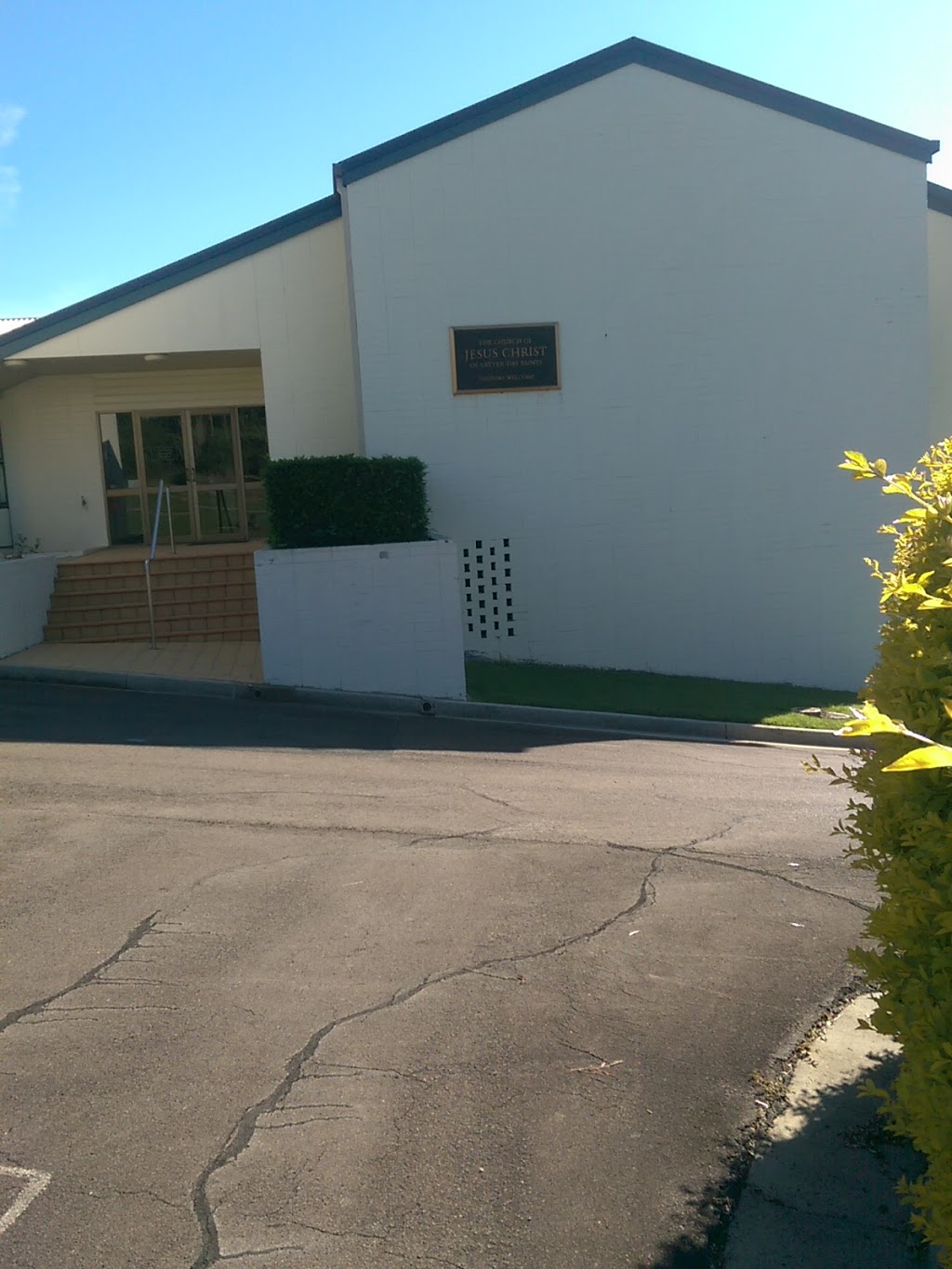 The Church of Jesus Christ of Latter Day Saints | church | 28 Sorensen Rd, Southside QLD 4570, Australia | 1300537248 OR +61 1300 537 248