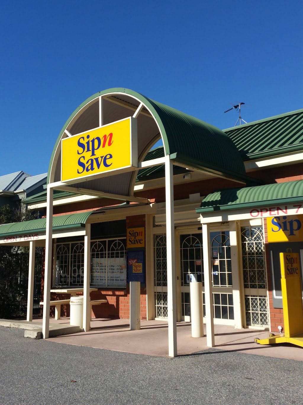 Sipn Save Cellars | 727 Burbridge Rd, West Beach SA 5024, Australia | Phone: (08) 8356 9704