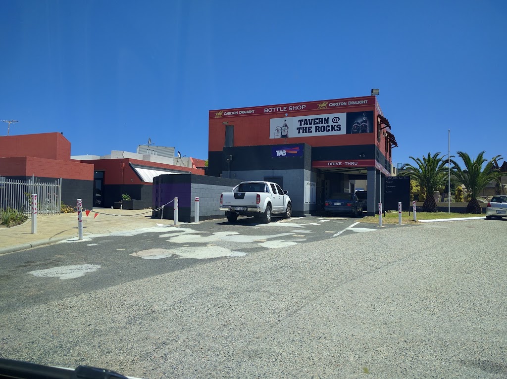 Tavern at The Rocks | restaurant | 50 Enterprise Ave, Two Rocks WA 6037, Australia | 0895612573 OR +61 8 9561 2573