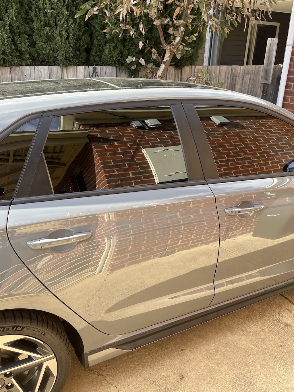 12 Pound Tinting | Unit 45/3 Dyson Ct, Breakwater VIC 3219, Australia | Phone: 0458 190 786