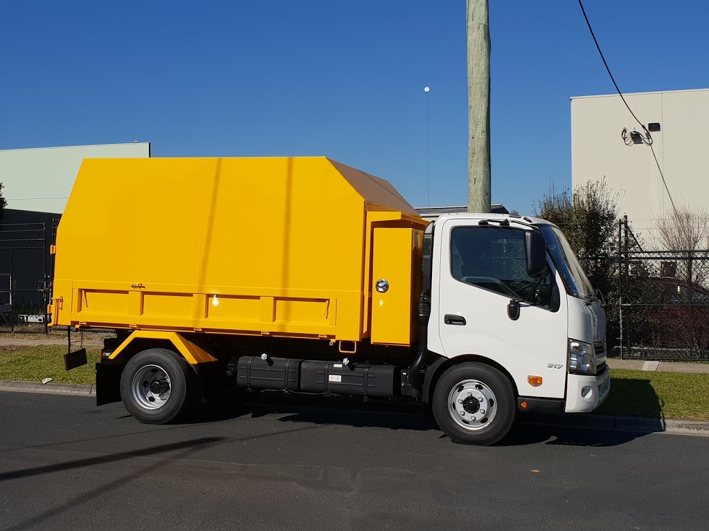 The Truck Painter | 4/32 Frankston Gardens Dr, Carrum Downs VIC 3201, Australia | Phone: 0426 812 305