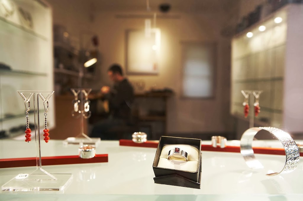 Jason Moss Jewellery Design | 1 Bartlett St, Bonny Hills NSW 2445, Australia | Phone: 0410 347 687 Jason Moss Jewellery Design | 1 Bartlett St, Bonny Hills NSW 2445, Australia | Phone: 0410 347 687