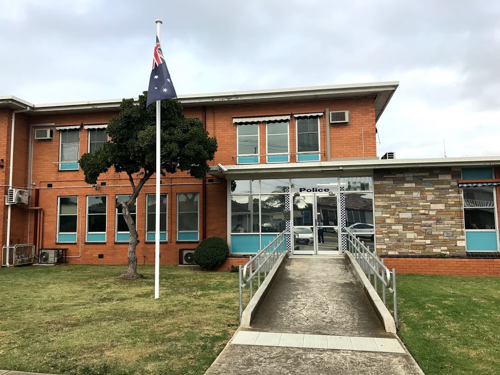 Avondale Heights Police Station | 162 Military Rd, Avondale Heights VIC 3034, Australia | Phone: (03) 9337 6777