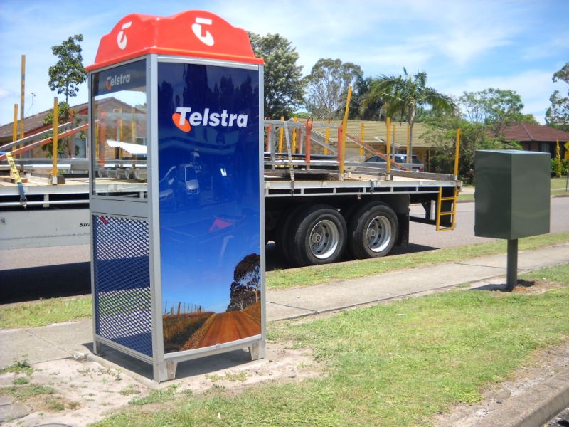 Telstra Payphone | 77 Benjamin Lee Dr, Raymond Terrace NSW 2324, Australia | Phone: 1800 011 433