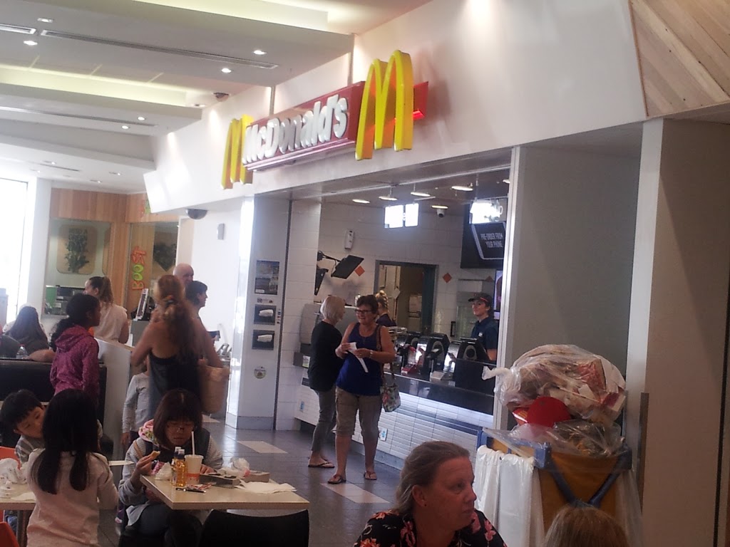 McDonalds BP Stapylton | BP Service Centre, Pacific Mwy, Stapylton QLD 4207, Australia | Phone: (07) 3807 6031