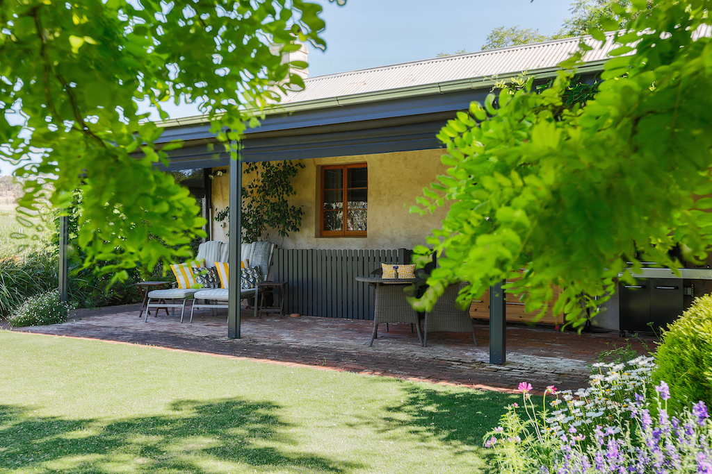 Seppeltsfield Vineyard Cottage | lodging | 27 Gerald Roberts Rd, Seppeltsfield SA 5355, Australia | 0885634059 OR +61 8 8563 4059