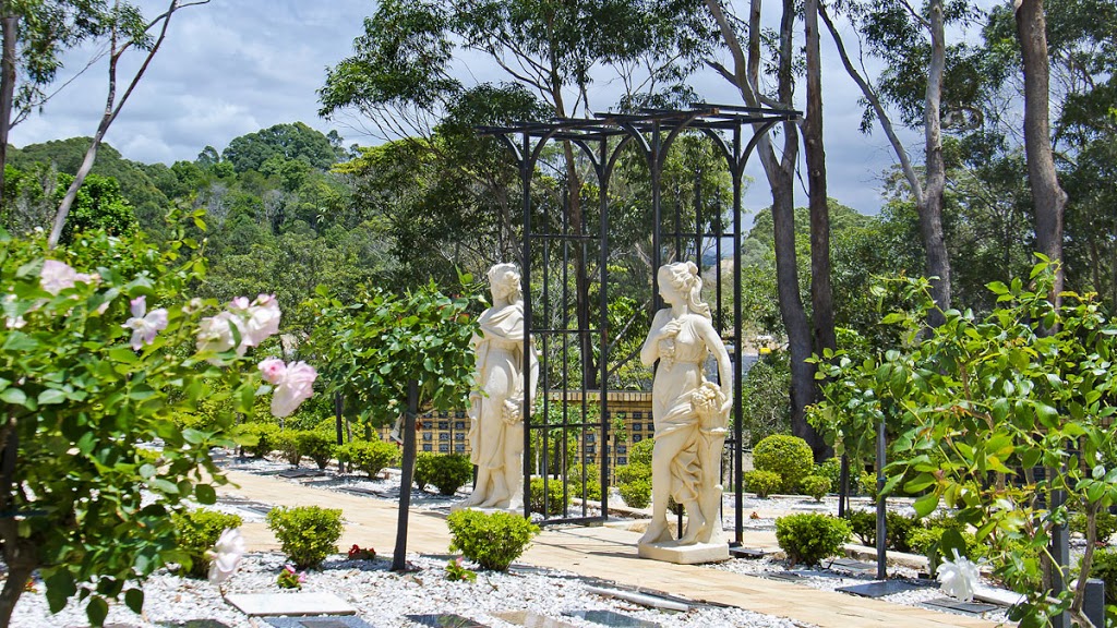 Tweed Heads Memorial Gardens and Crematorium | park | 176 Kirkwood Rd, Tweed Heads South NSW 2486, Australia | 0755242428 OR +61 7 5524 2428