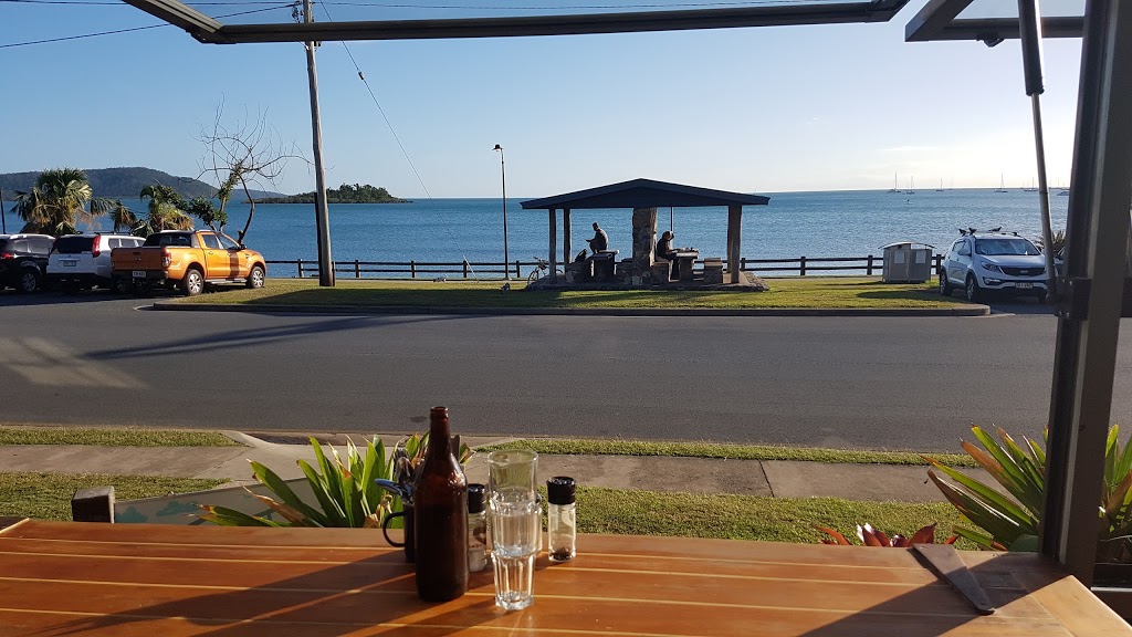 Fat Frog Beach Cafe | cafe | 44 Coral Esplanade, Cannonvale QLD 4802, Australia | 0417979960 OR +61 417 979 960