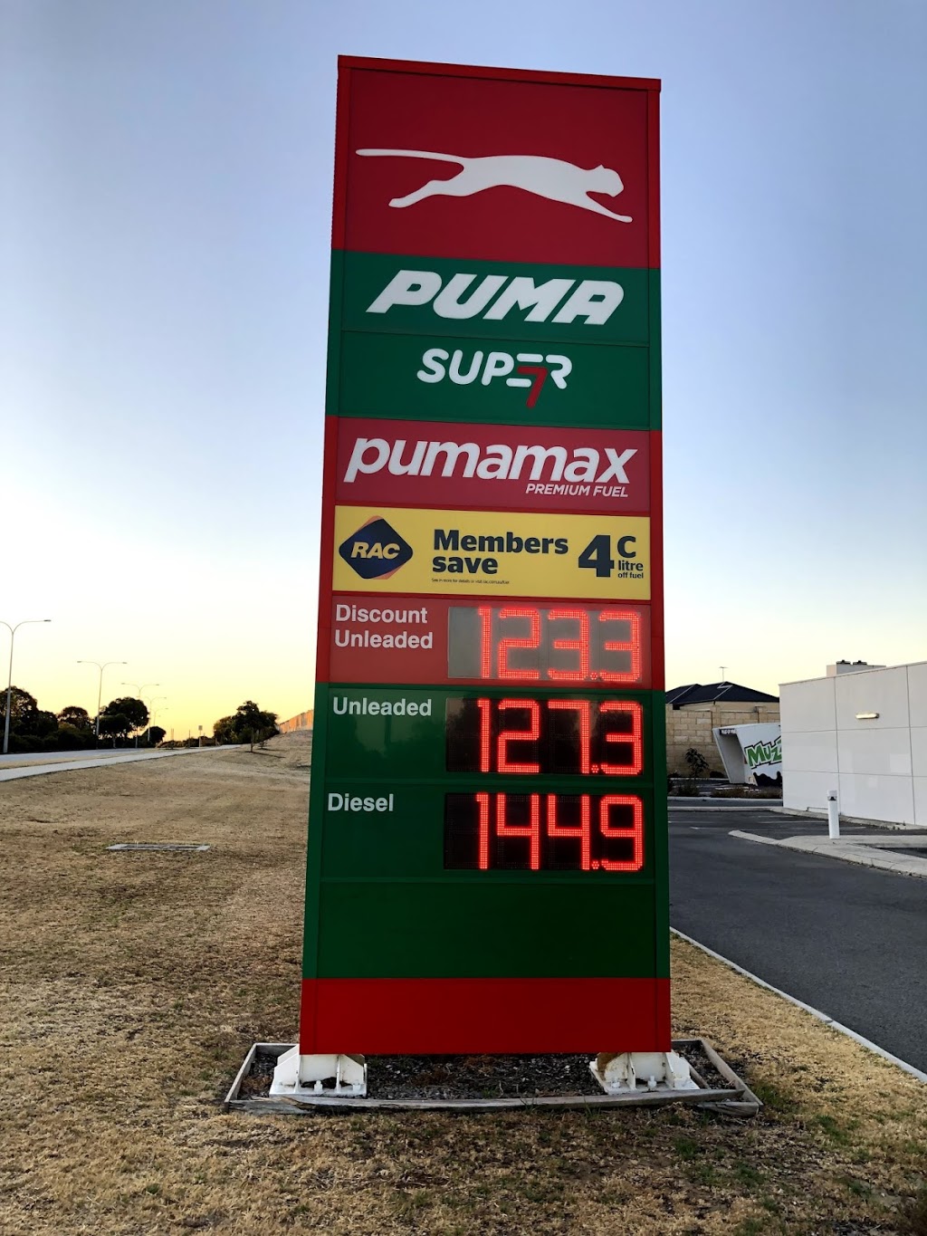 Puma Pearsall | gas station | 204 Shiraz Blvd, Pearsall WA 6065, Australia | 0893069265 OR +61 8 9306 9265