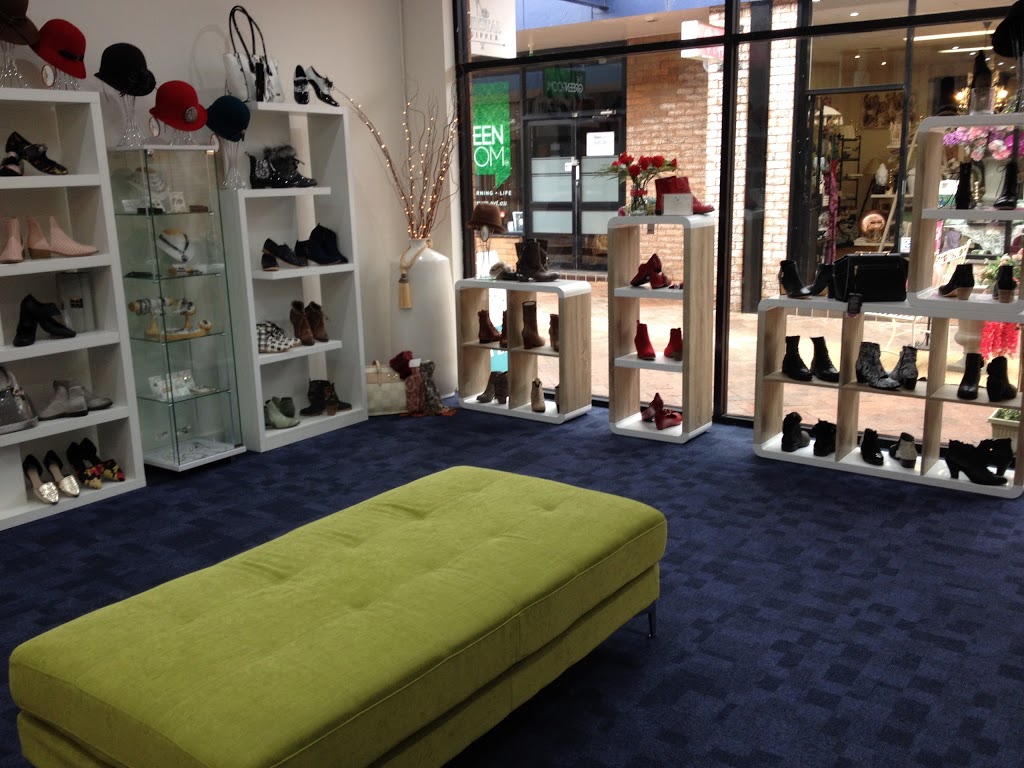 The Crystal Slipper | shoe store | 438 The Esplanade, Warners Bay NSW 2282, Australia | 0400406264 OR +61 400 406 264