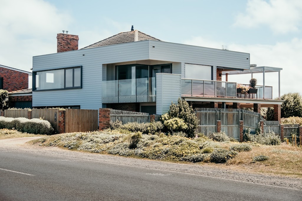 Ocean Sands Beach Front House | 8 Ocean Dr, Port Fairy VIC 3284, Australia | Phone: 0438 327 986