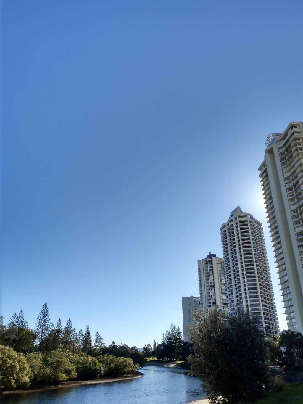 Amira Apartments | 3508 Main Beach Parade, Main Beach QLD 4217, Australia | Phone: 0438 710 065