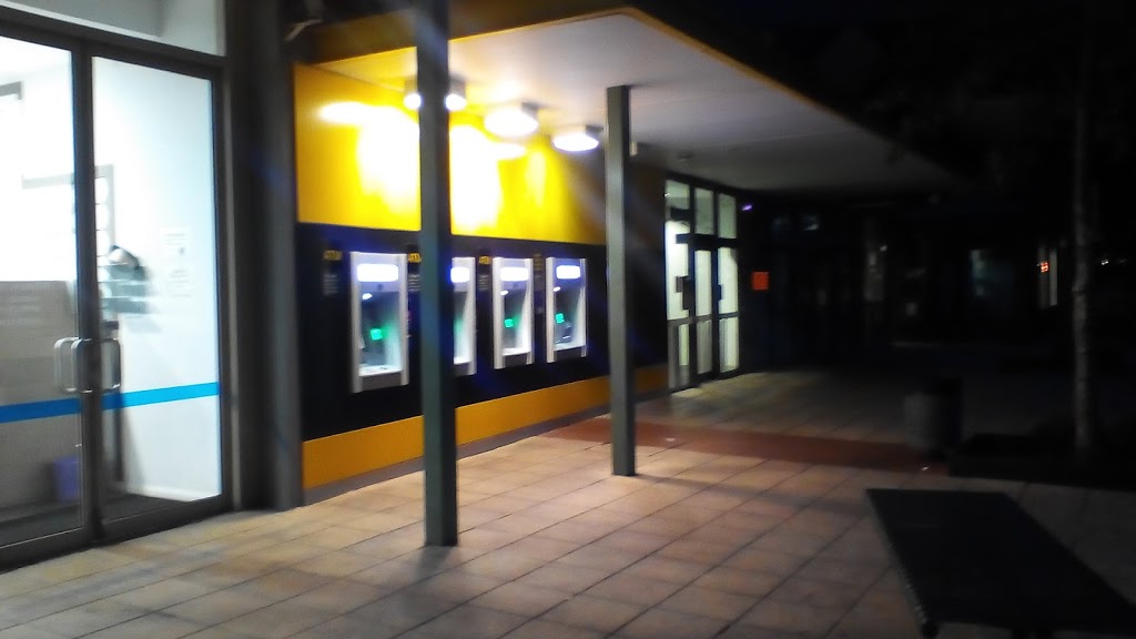 Commonwealth Bank | bank | CNR Station & Neale RD, Shop 95 - 96, Brimbank Central Shopping Centre, Deer Park VIC 3023, Australia | 132221 OR +61 132221
