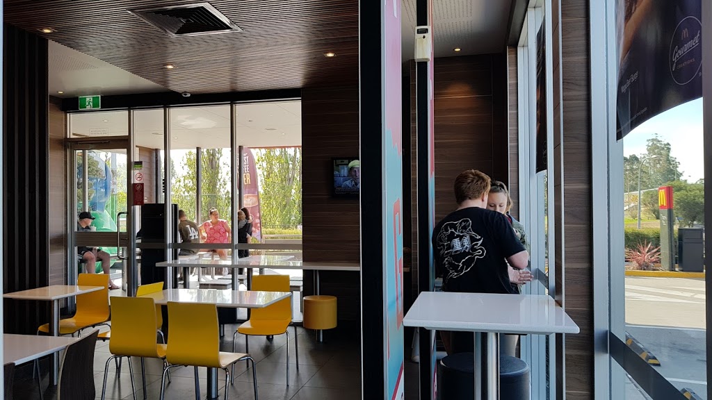 McDonalds Bega | cafe | 1/7 Swan St, Bega NSW 2550, Australia | 0264921880 OR +61 2 6492 1880