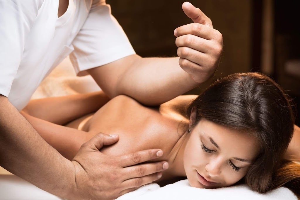 Melton massage | spa | 19 Exford Rd, Melton South VIC 3338, Australia | 0478955046 OR +61 478 955 046