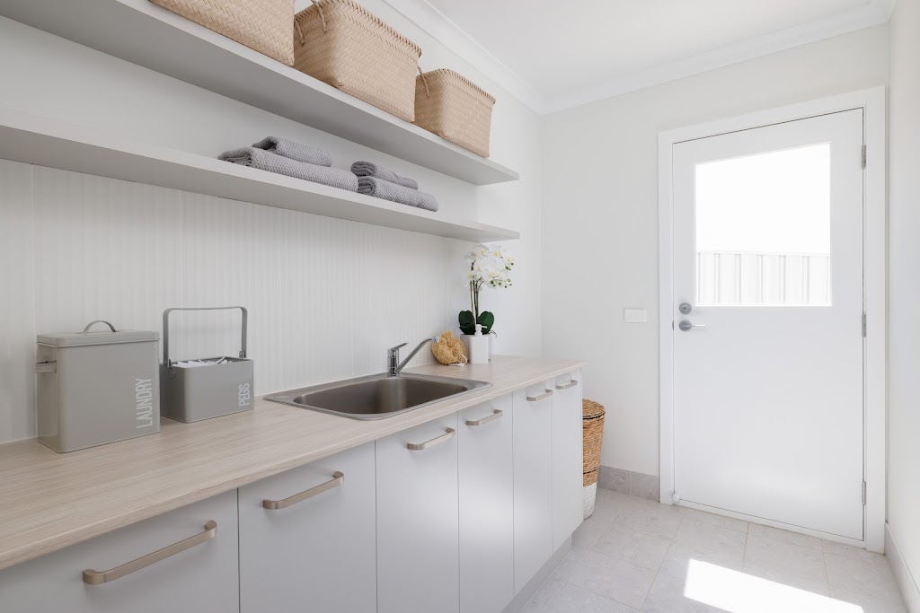 G.J. Gardner Homes - Sapphire Coast Display (Merimbua Design) | 160 Mirador Dr, Mirador NSW 2548, Australia | Phone: (02) 6495 6200